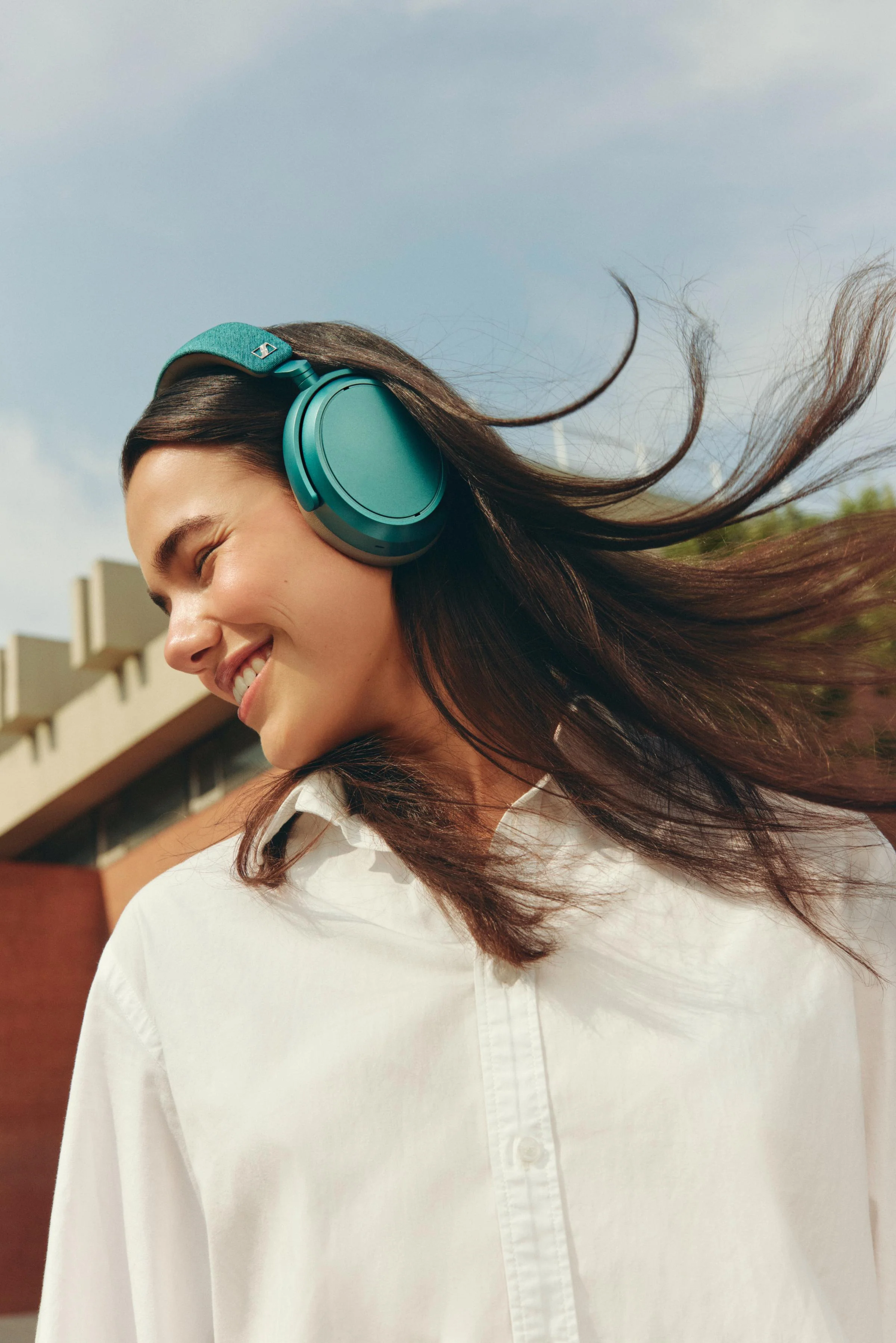 Sennheiser MOMENTUM 4 Wireless Teal